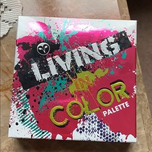 Living in color pallete